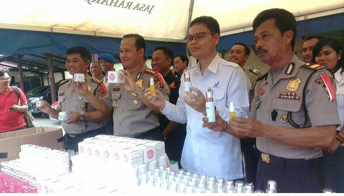 Perbedaan Everwhite Asli vs Palsu & Bahayanya !! Perbedaan Everwhite Asli vs Palsu & Bahayanya !!