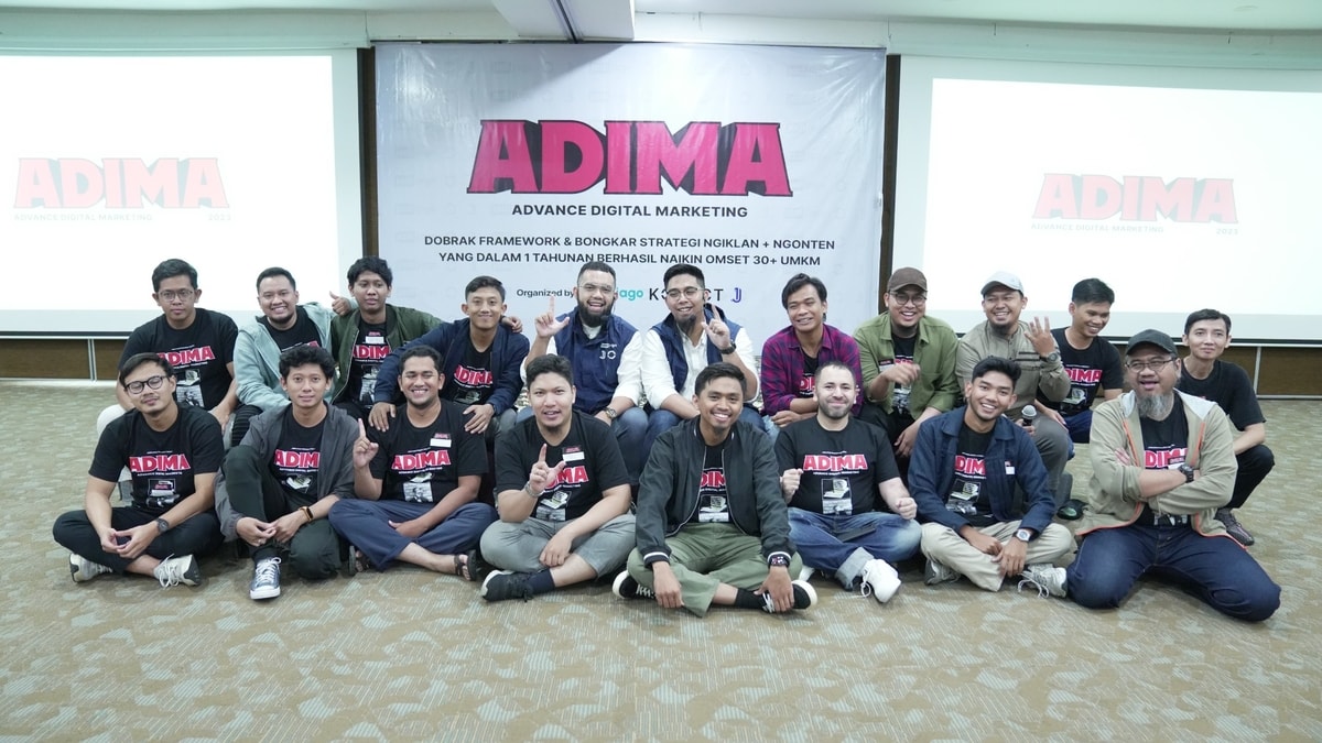 Sesi Foto Bersama Peserta Laki-laki Advance Digital Marketing Batch 1, 16-17 Desember 2023