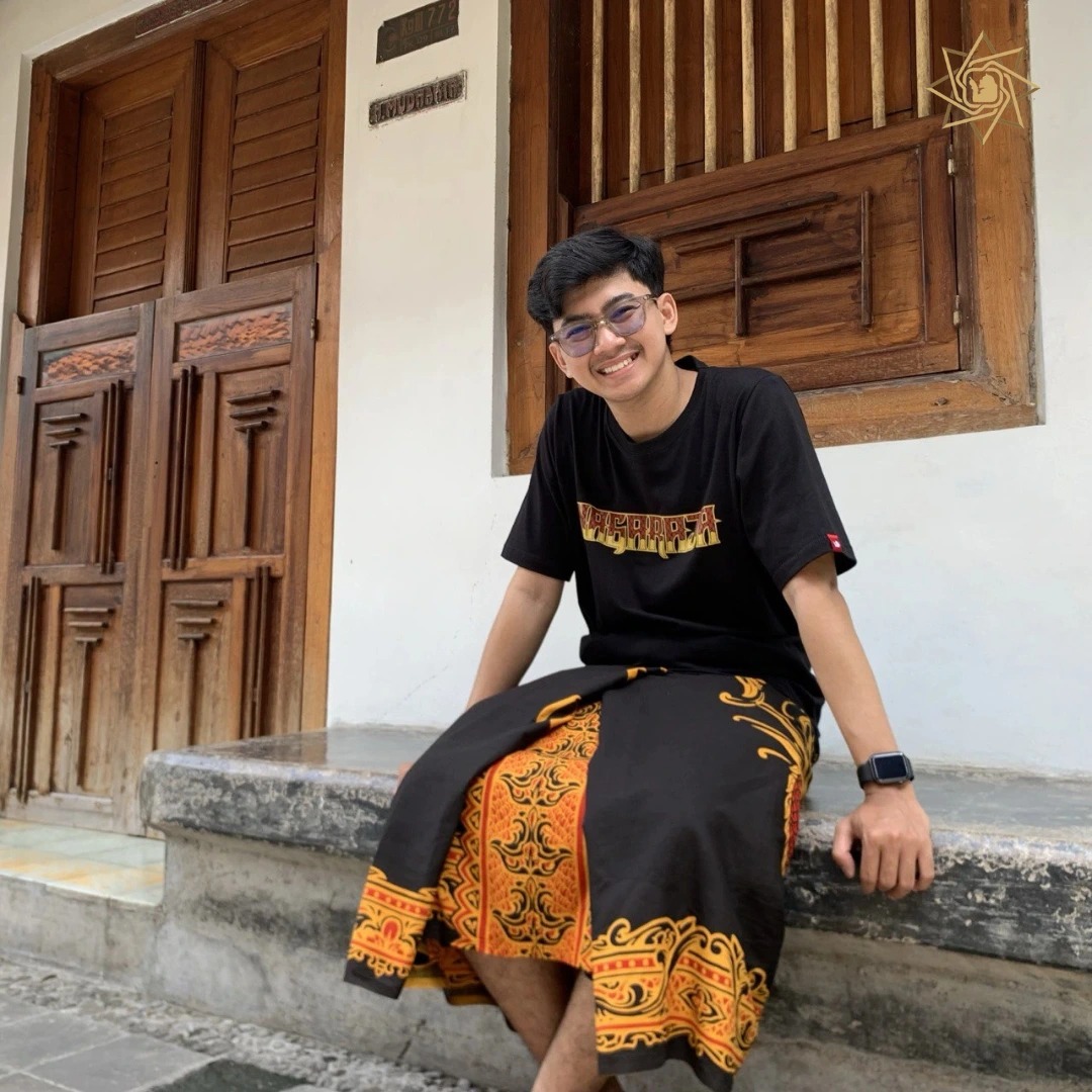 Motif Sarung Nagaraja Tampak Depan